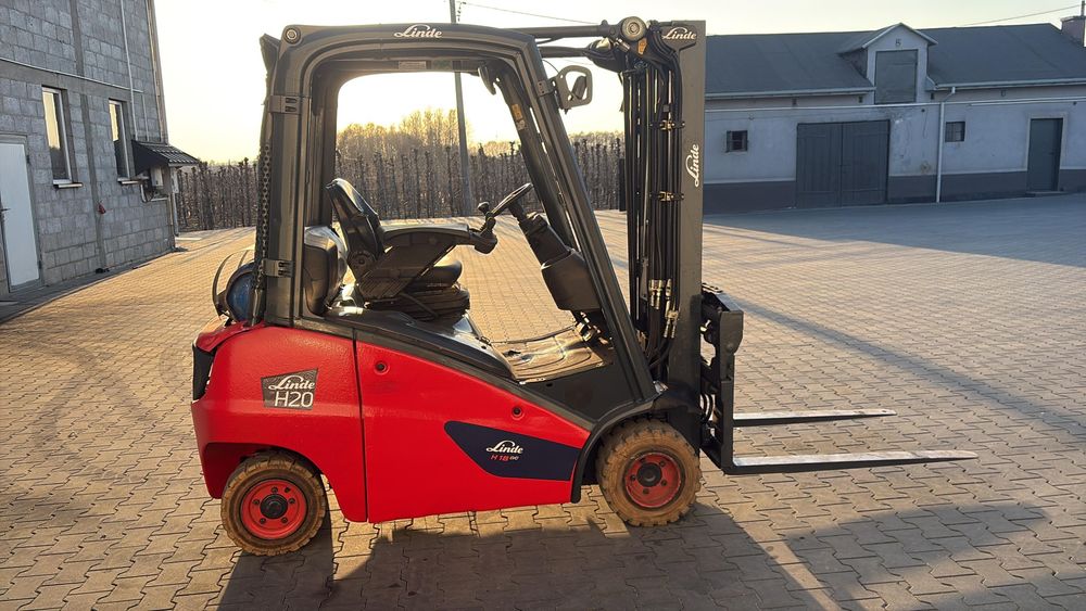 Wózek widłowy LINDE H20T, triplex, przesuw, terenowy, 4 sekcje