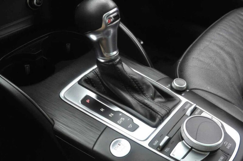 Audi A3 Premium      2015