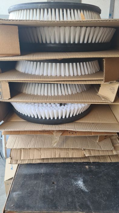 Escovas para maquinas limpeza tennant