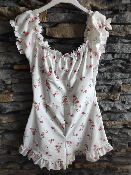 Kombinezon NOWY z metką rozmiar M MISSGUIDED