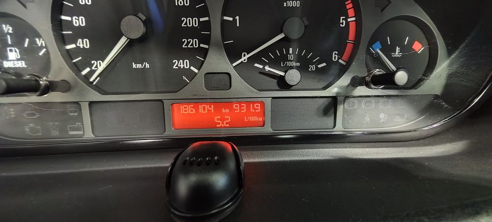 Vende-se BMW 320D e46