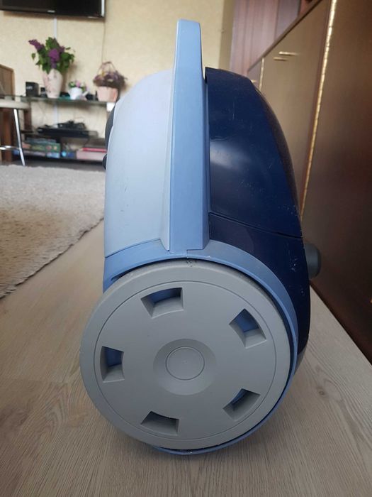 Пилесос Philips FC 9067(на запчастини)