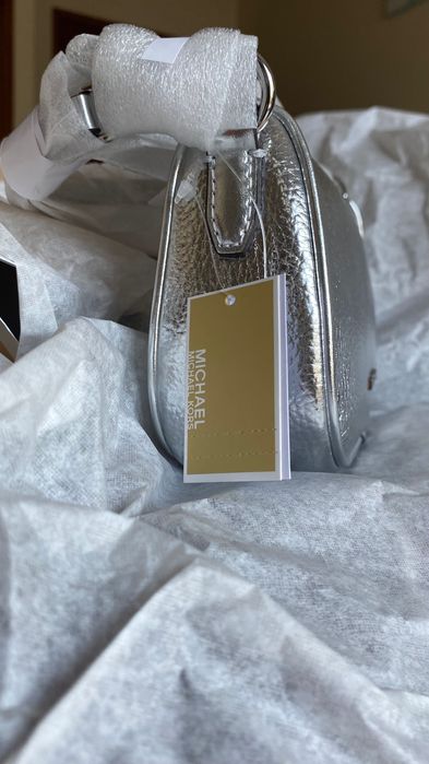 Bolsa pequena totalmente nova Michael Kors.