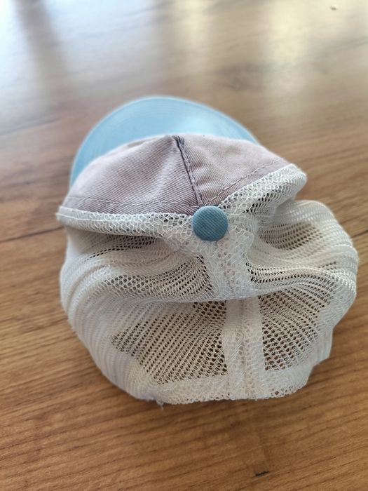Czapka z daszkiem chłopięca z siateczką