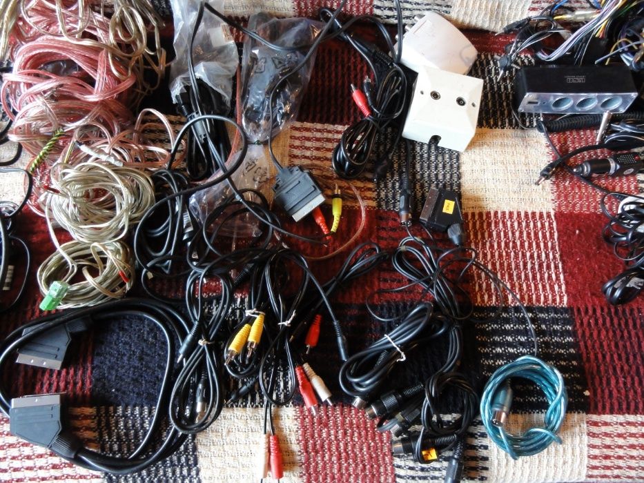 Zasilacze różne, kable komputerowe,zasilające,audio,tel. i itp