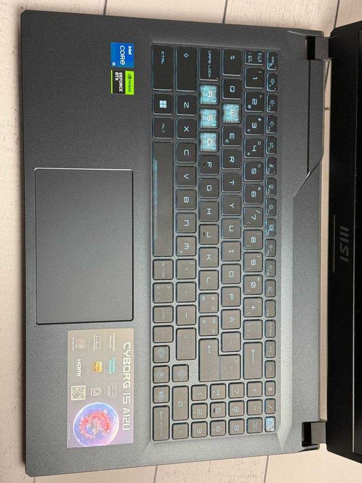 MSI CYBORG 15 A12U i5-12450H RTX 2050 4gb DDR6 8ram ssd 500 NVmE 144hz