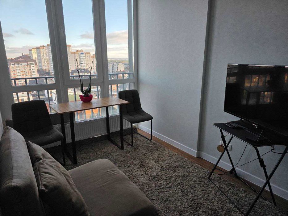 ЖК Гранд Бурже! Квартира з новим ремонтом!