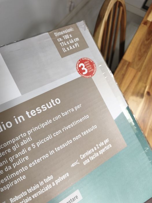 Roupeiro tecido novo