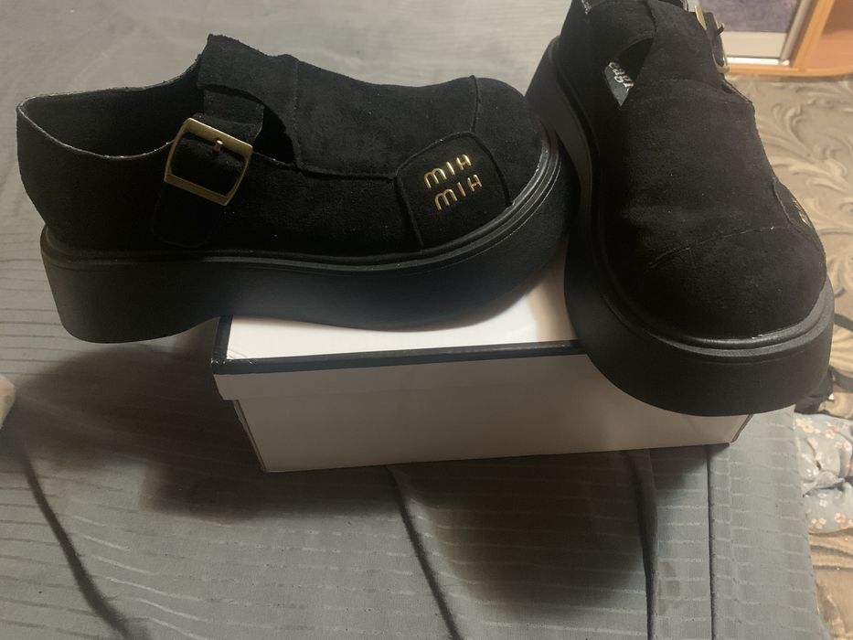 Продаю лоферы миу миу