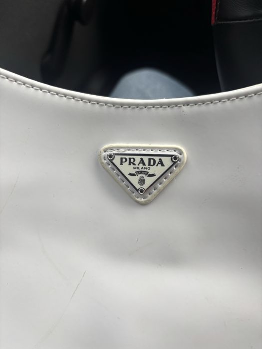 Женская сумка Prada Cleo Shoulder Bag in white