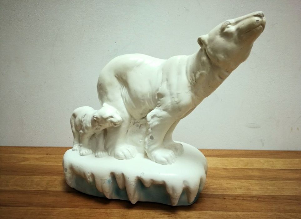 Figurka art deco. Niedźwiedź polarny.