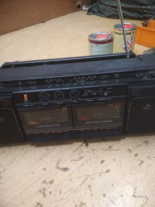 Radio sanyo z magnetofonem