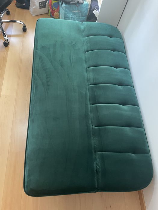 Sofá-cama de veludo