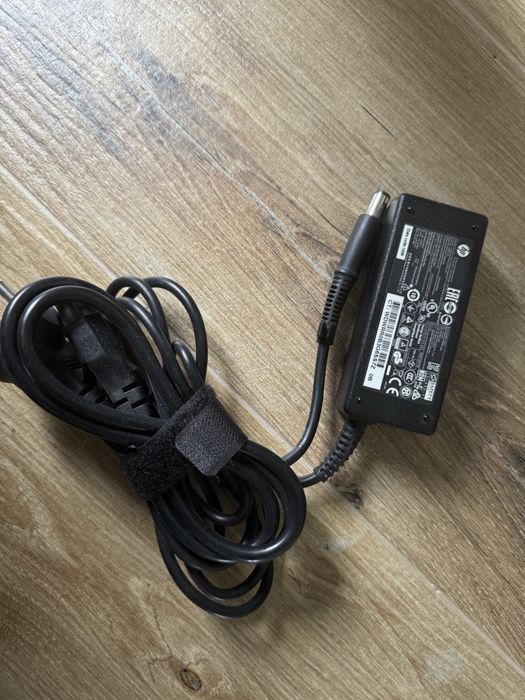 Zasilacze notebook DELL, HP. Super stan. Grube koncowki.