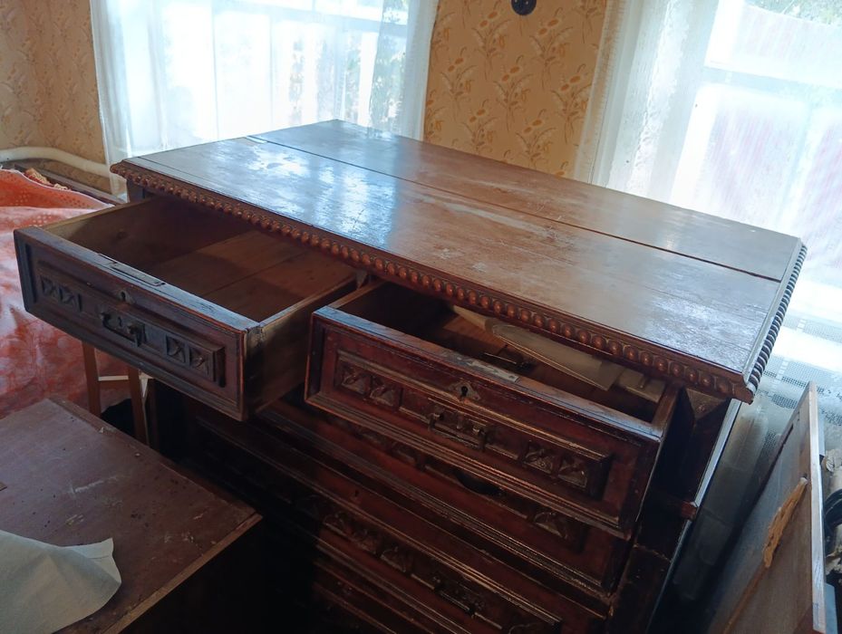 Комод антикварный