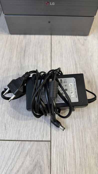 Soundbar LG z subwooferem 4.1 320W