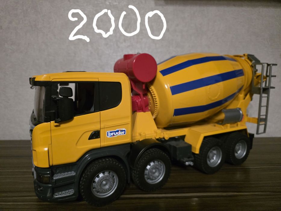 Іграшки    Bruder