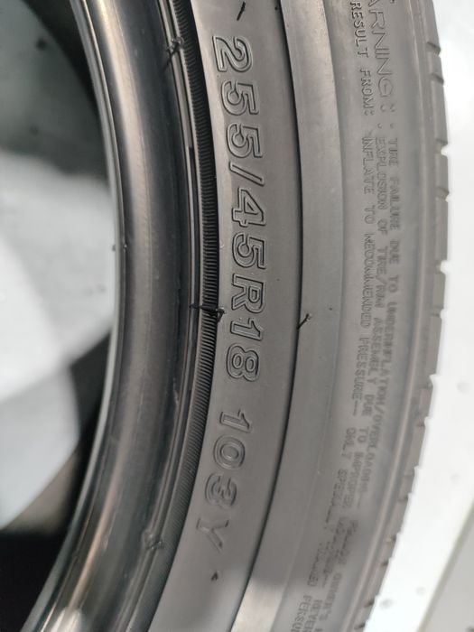 2 pneus semi novos 255-45R18 Bridgestone - Oferta dos Portes