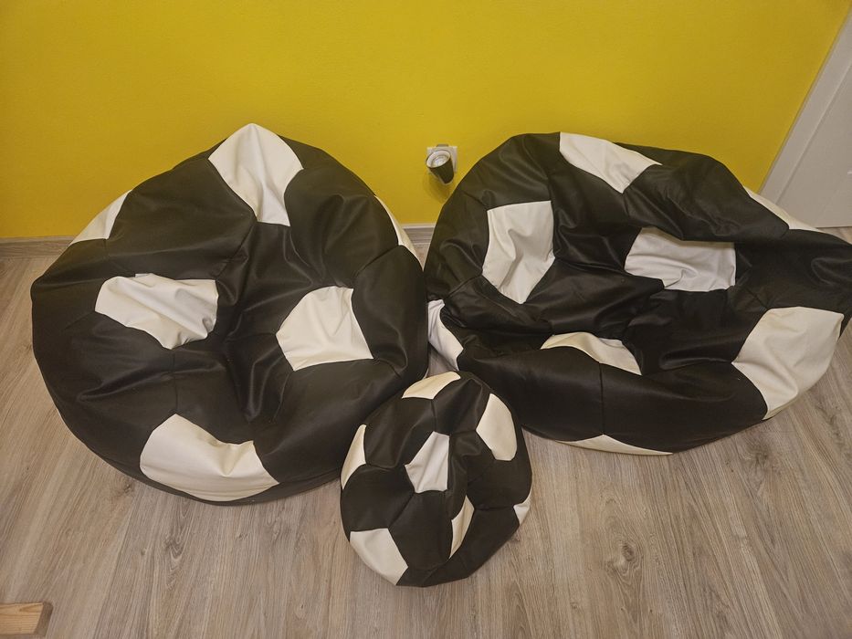 3 pufy dwie duże jedna mała