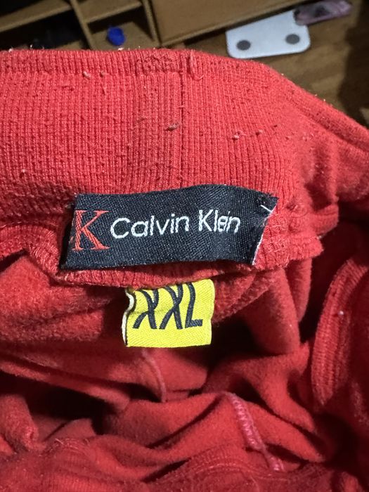 Штани фірми Calvin Klein
