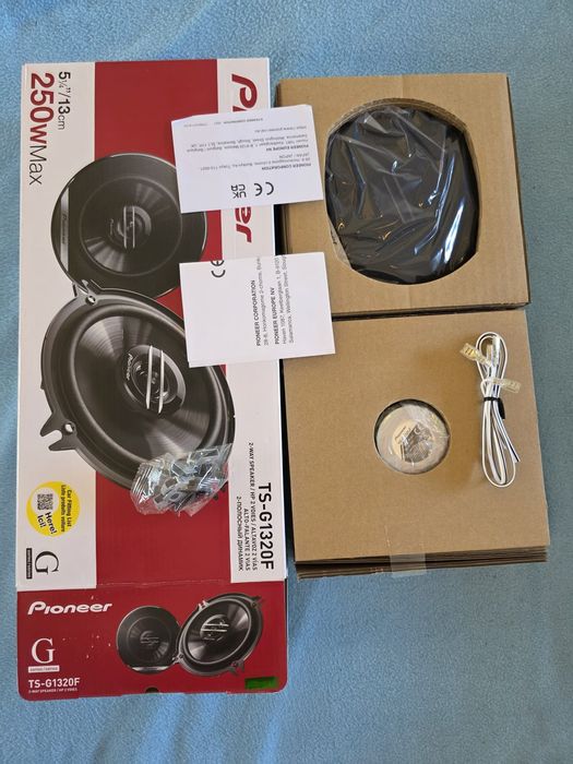 Rádio CD PIONEER novo + COLUNAS Pionner NOVAS A estrear