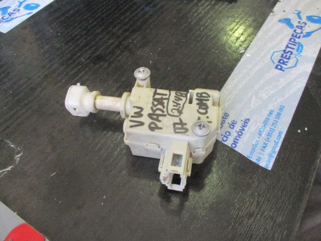 Pistola do depósito de combustível VOLKSWAGEN Passat (3B3)