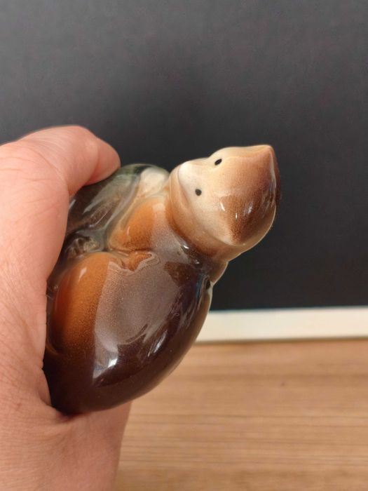 Figurka łasiczka łasica porcelanowa sygnowana