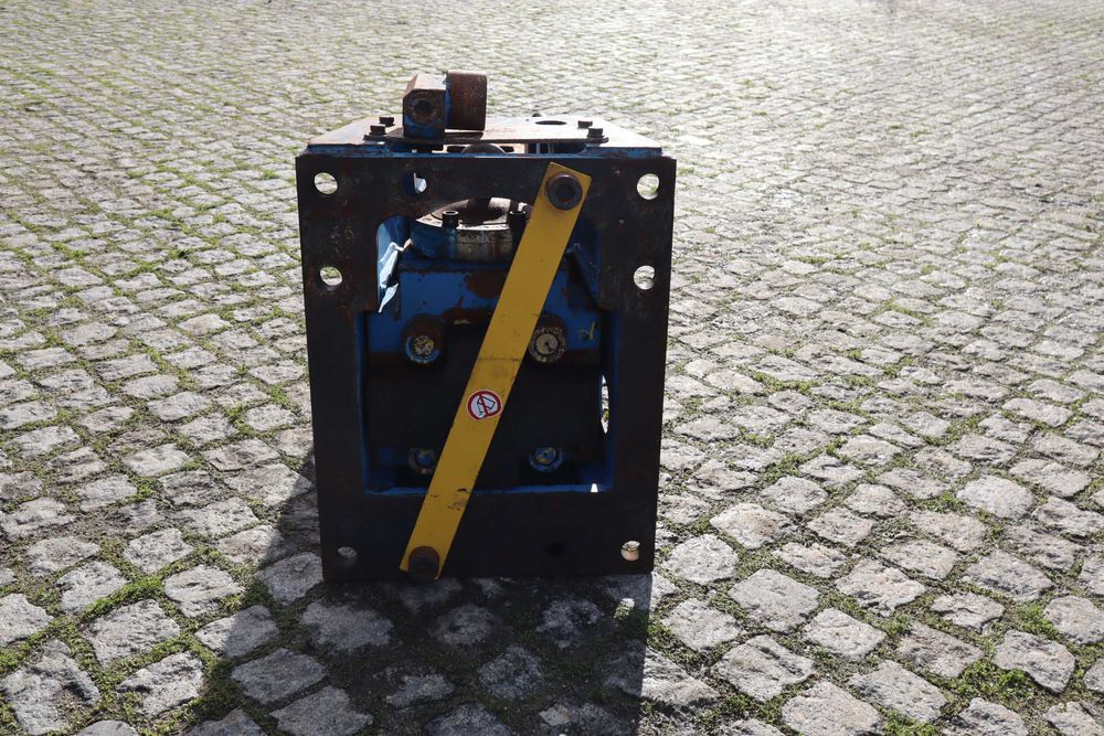 Krupp HM 720 CS2 1180 kg 15–24 t martelo hidráulico