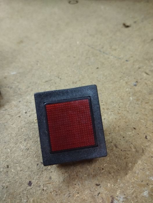 Lote de indicadores luminosos verdes e vermelhos