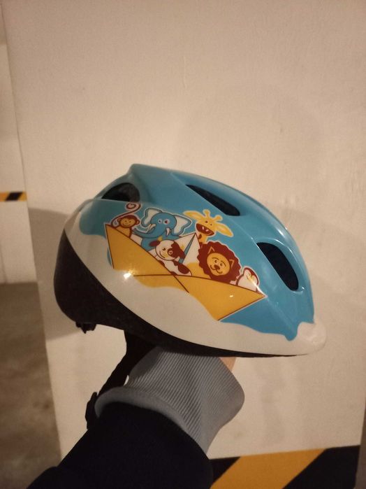 Kask rowerowy dziecięcy marki Decathlon