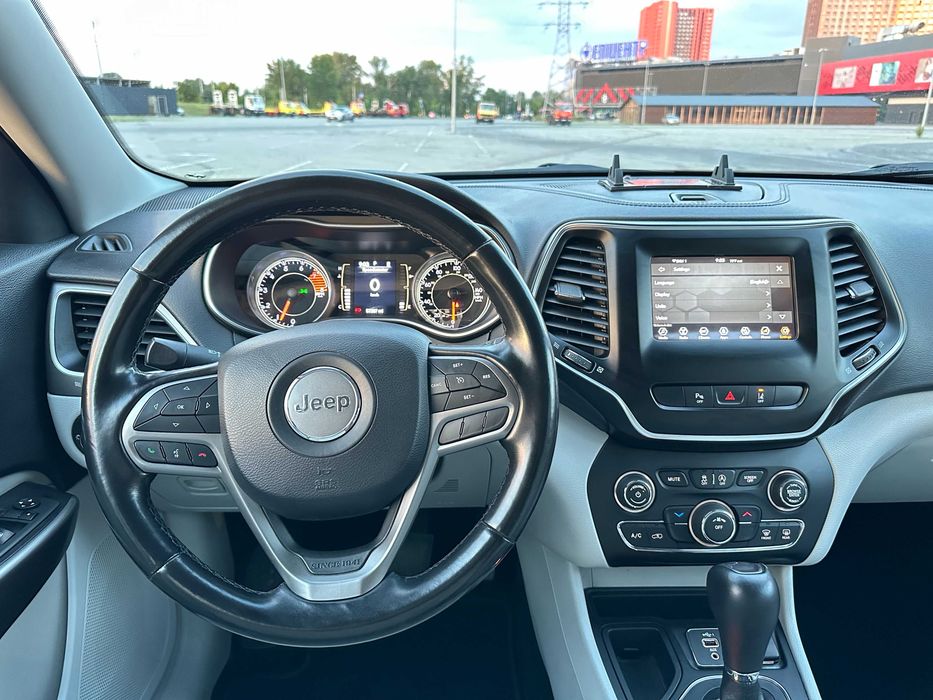 jeep cherokee продаж