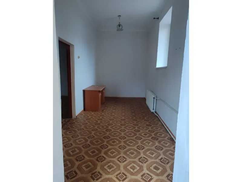 Нежитлове вбудоване приміщення 29,6 кв. м, вул. Тараса Шевченка, 42/3