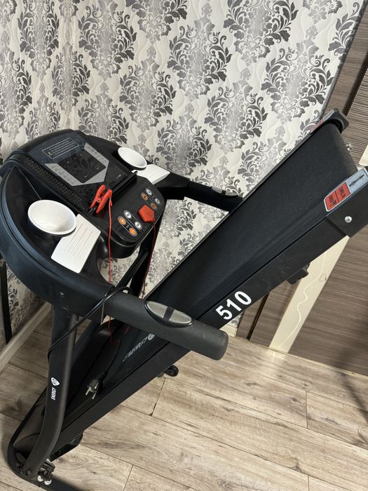 Бігова доріжка / беговая дорожка