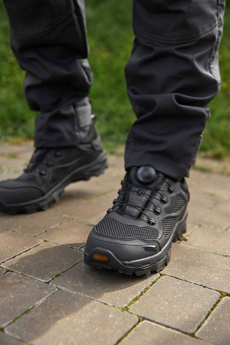 Тактичні військові демісезонні кросівки на автошнурівці Чорні 40-45р
