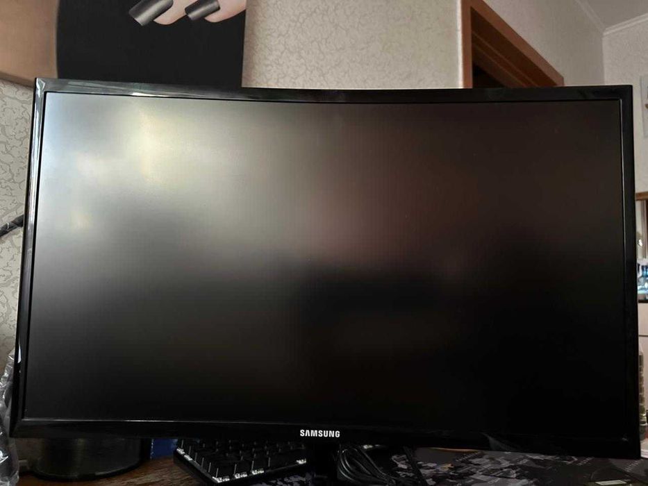 Монітор Ігровий Діагональ 24 Samsung Curved C24F396F (LC24F396FHIXCI)