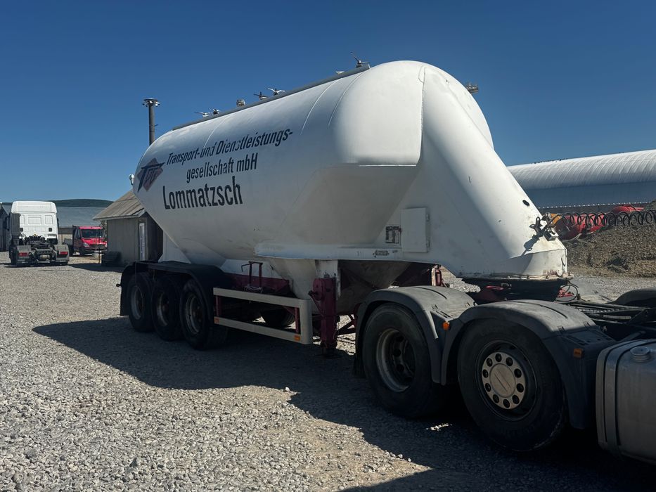 Цистерна напівпричіп Feldbinder EUT