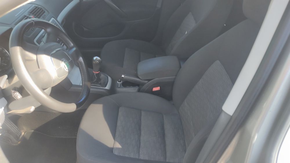 Продам недорого гарну Шкоду Октавію 2011 року. Дизель.