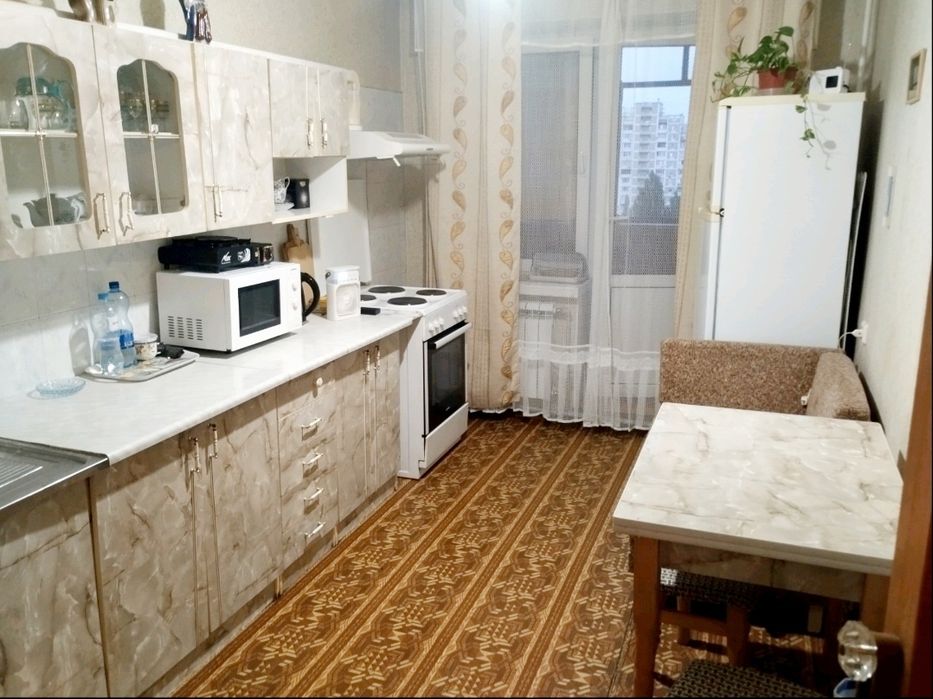 1 кімнатна  Троещина