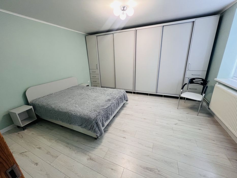 Продаж будинку в м. Берегове (спокійний район), 168 кв. м, 4 сотки ділянки