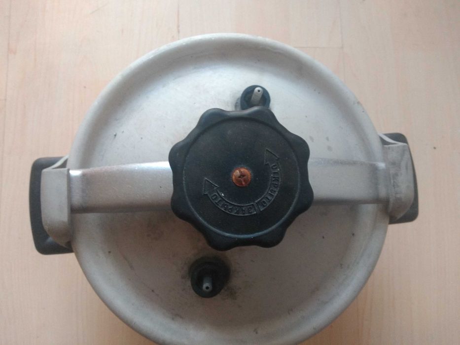 szybkowar aluminiowy