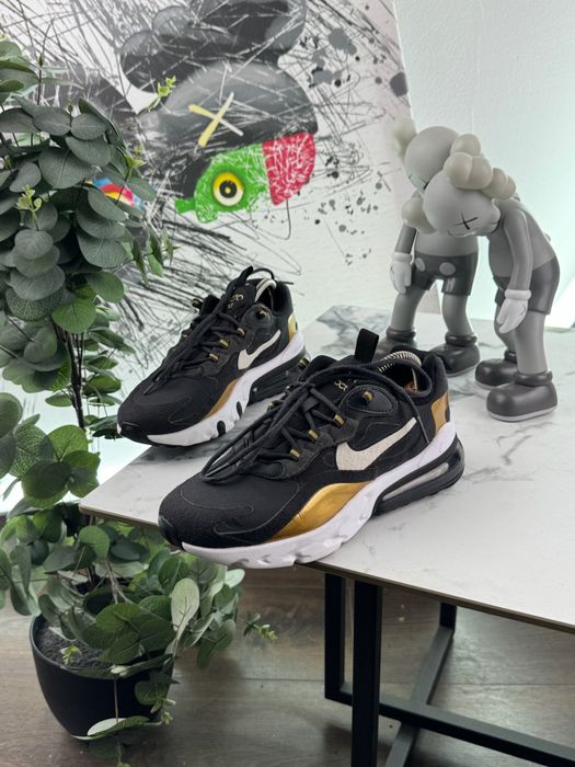 Кросівки Nike Air Max 270 React 38 розмір Е10975