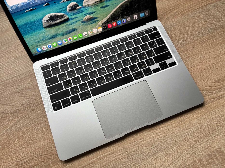 ідеальний - Apple MacBook Air 13'' 2020p.  M1 _ 512gb SSD _ 16gb RAM _ 229 циклів батарея