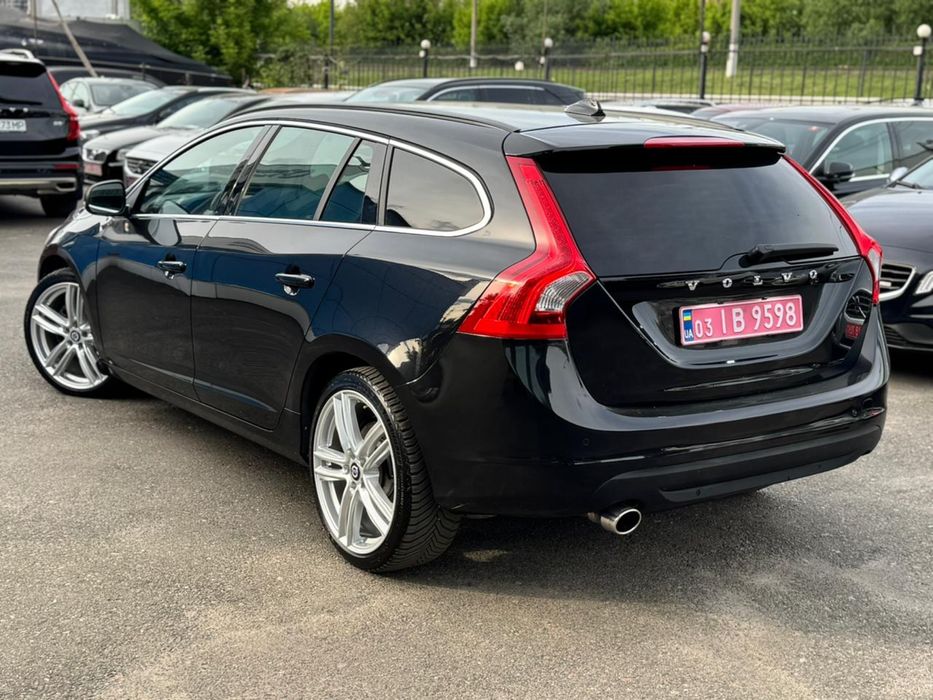 Volvo V60 D4 2.0 дизель  Автомат з Німеччини ВІДЕО