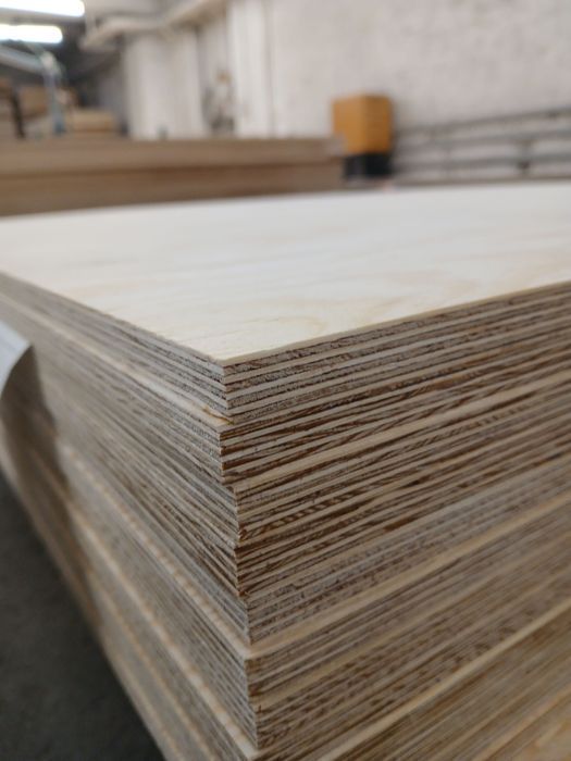 Sklejka WD sosnowa format 60 × 40 cm grubości 4; 6,5; 9; 12; 15; 18mm