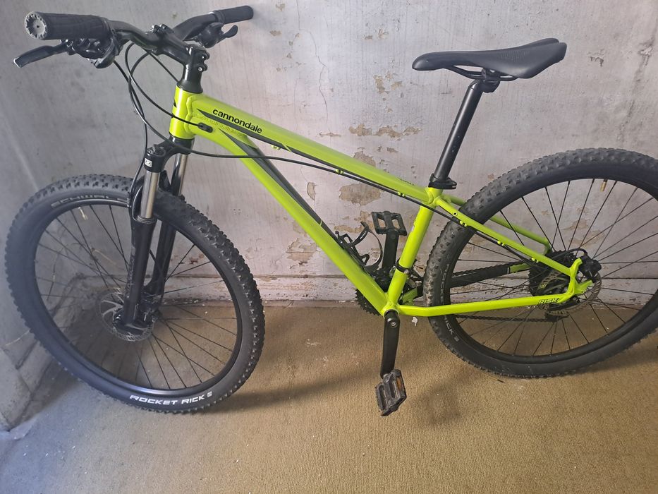 Bicicleta btt canondale.
