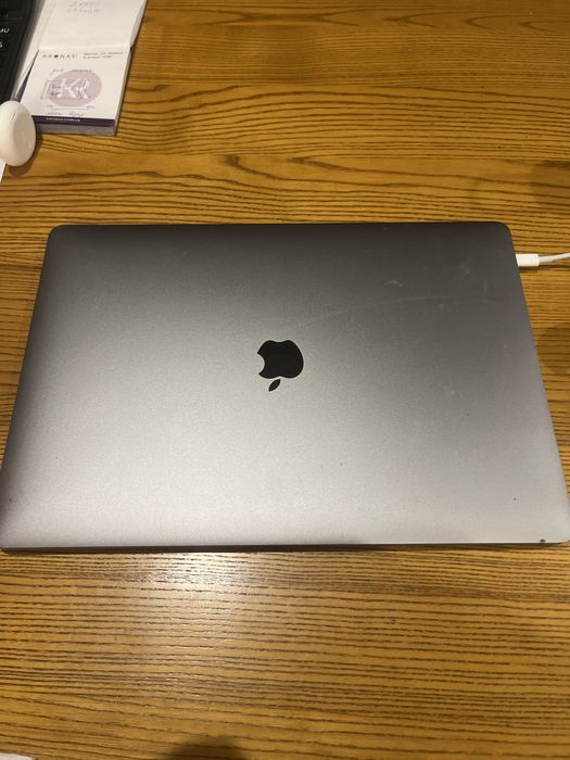 MakBook, 15”, 2019 рік