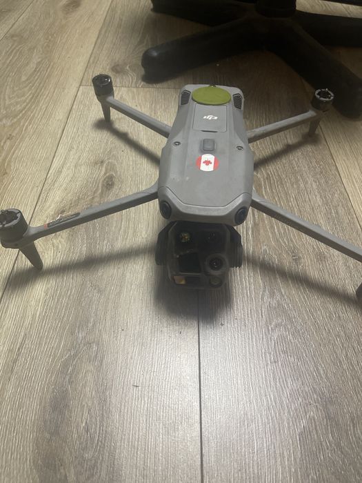 Matrice 4t дрон мавик