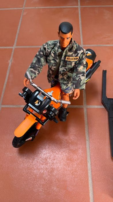 Action Man Moto cor laranja