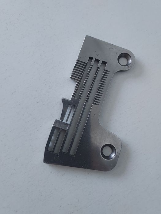 Płytka ściegowa do owerloka BROTHER EF4-B531