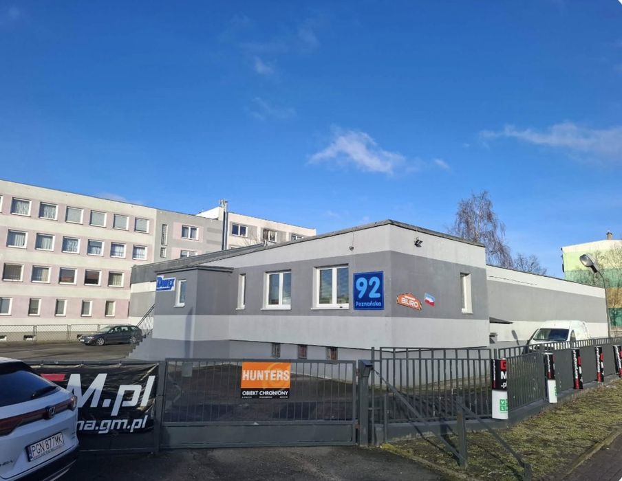 Budynek przy ul.Poznańskiej. Bezposredni wjazd. Parking